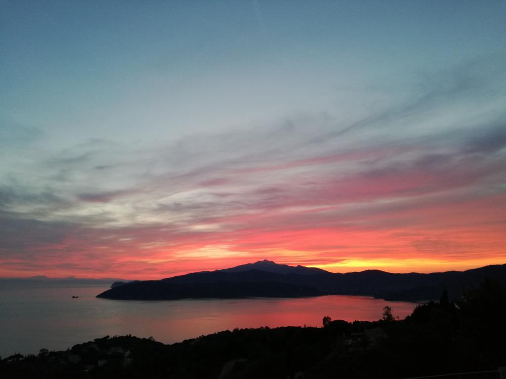 Appartamento La Maison Capoliveri  Bagian luar foto